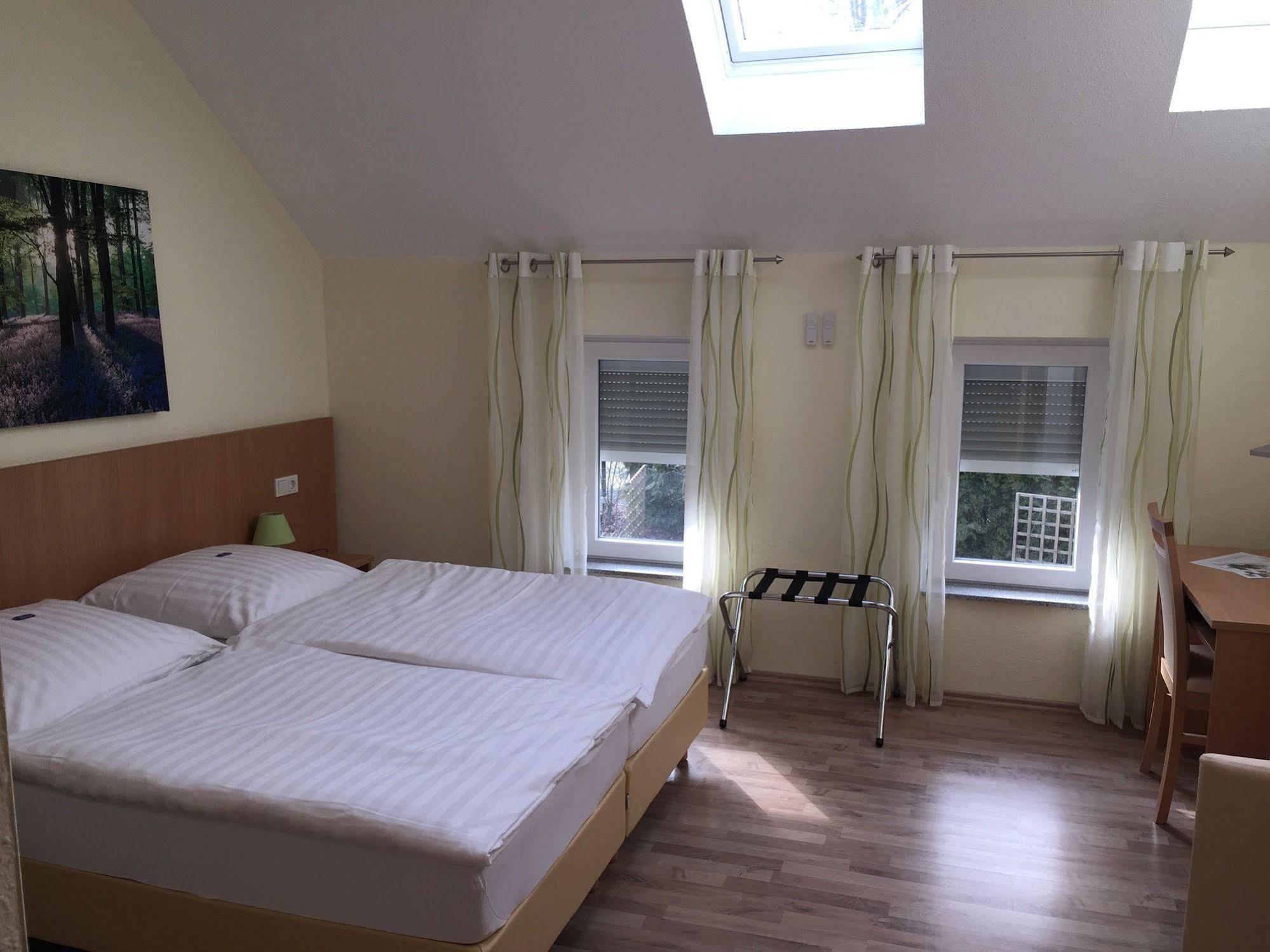 Pension Im Wirtshaus Himberg Bad Honnef Dış mekan fotoğraf