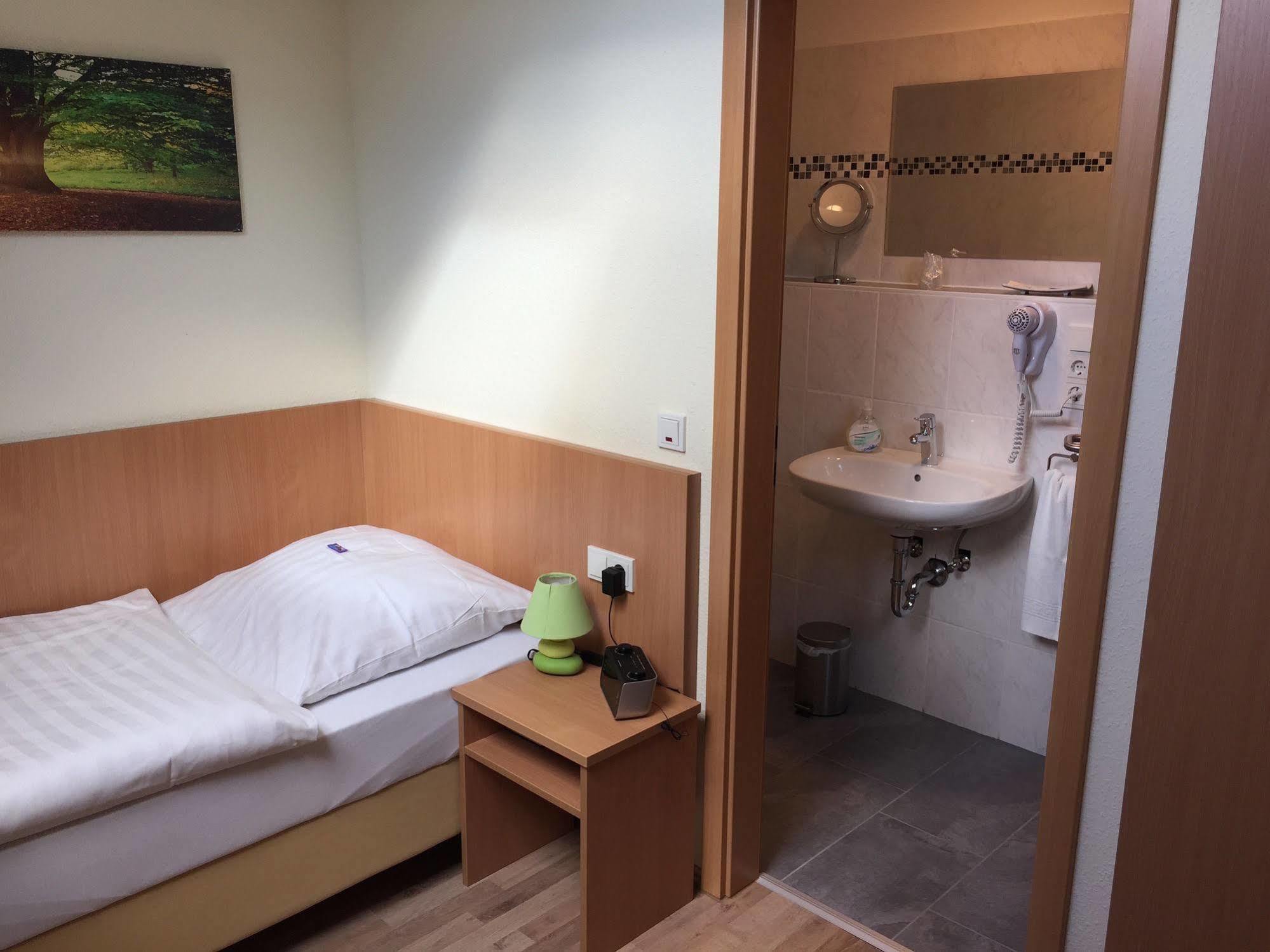 Pension Im Wirtshaus Himberg Bad Honnef Dış mekan fotoğraf